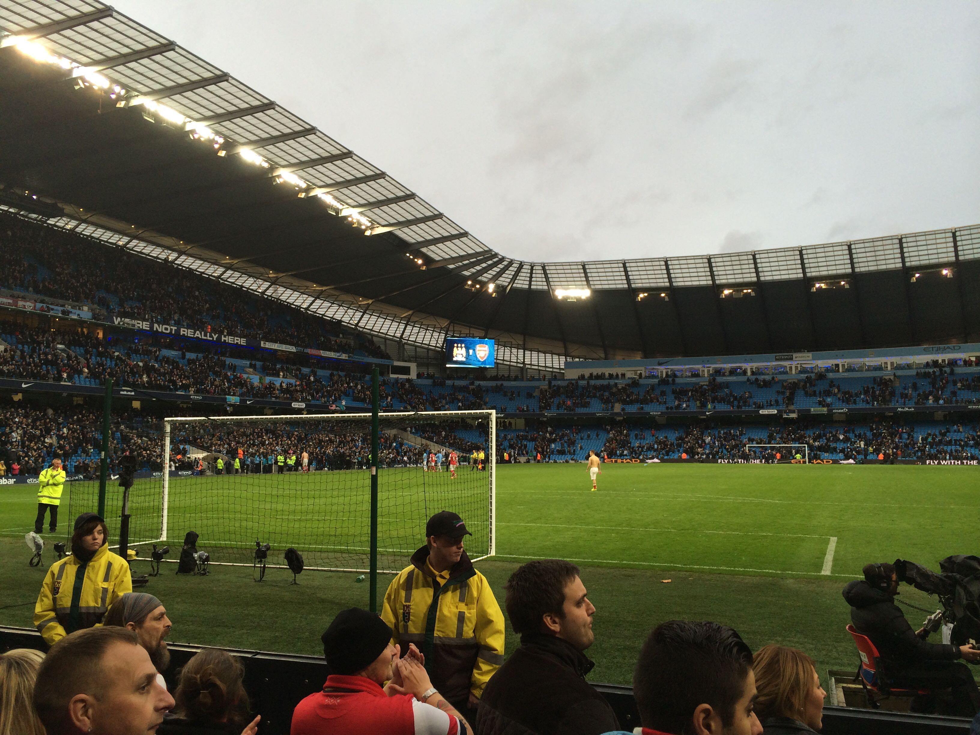 每体：多人缺阵让巴萨后防捉襟见肘，德科考虑冬季就引进后卫（每体：巴萨后防告急，德科考虑冬窗提前引进后卫）